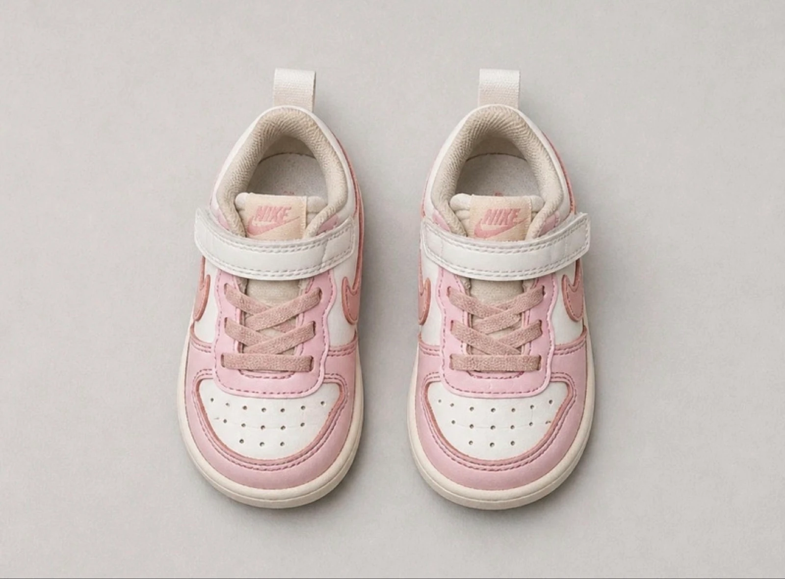Baskets Nike roses T23,5 👟